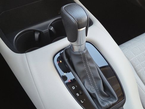 Used 2023 Honda HR-V LX image 30