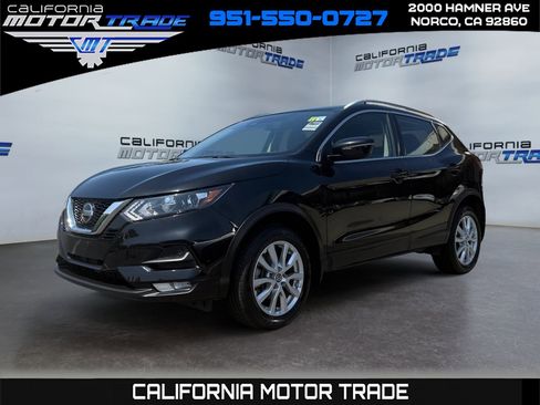 Used 2022 Nissan Rogue Sport SV image 1