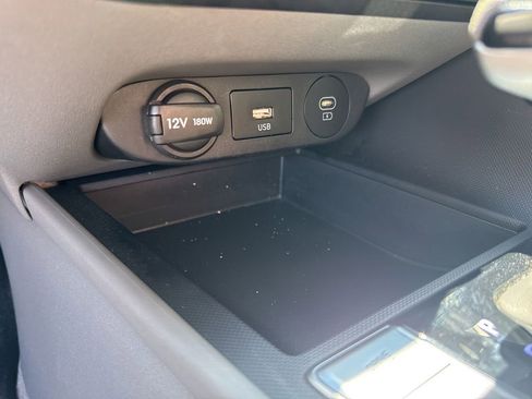 Used 2024 Hyundai Elantra SEL FWD image 18