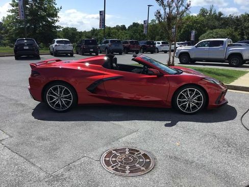 Used 2024 Chevrolet Corvette Stingray Preferred Conv w/ Z51 Performance Package RWD image 2
