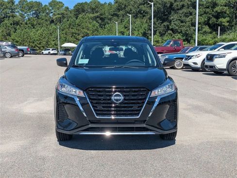 New 2025 Nissan Kicks Play S image 7