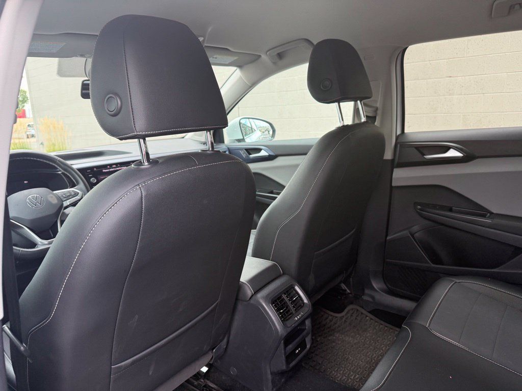 Used 2022 Volkswagen Taos SE w/ IQ.Drive SE Package FWD image 20