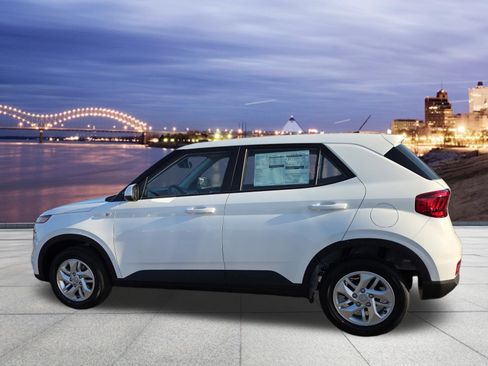New 2026 Hyundai Venue SE FWD image 3