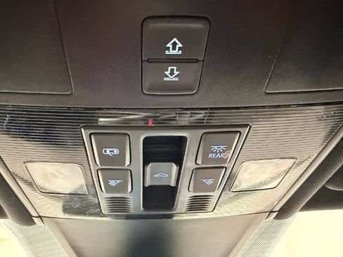 Used 2022 Volkswagen Tiguan SEL R-Line AWD/4WD image 50