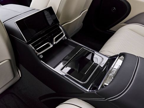 Used 2022 Bentley Flying Spur W12 AWD/4WD image 54