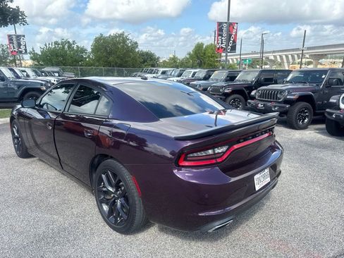 Used 2021 Dodge Charger SXT w/ Blacktop Package RWD image 31