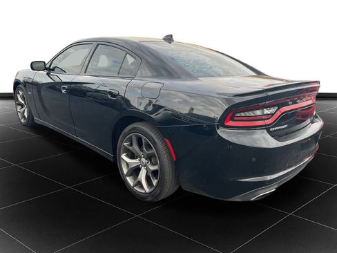 Used 2017 Dodge Charger R/T w/ Plus Group image 3