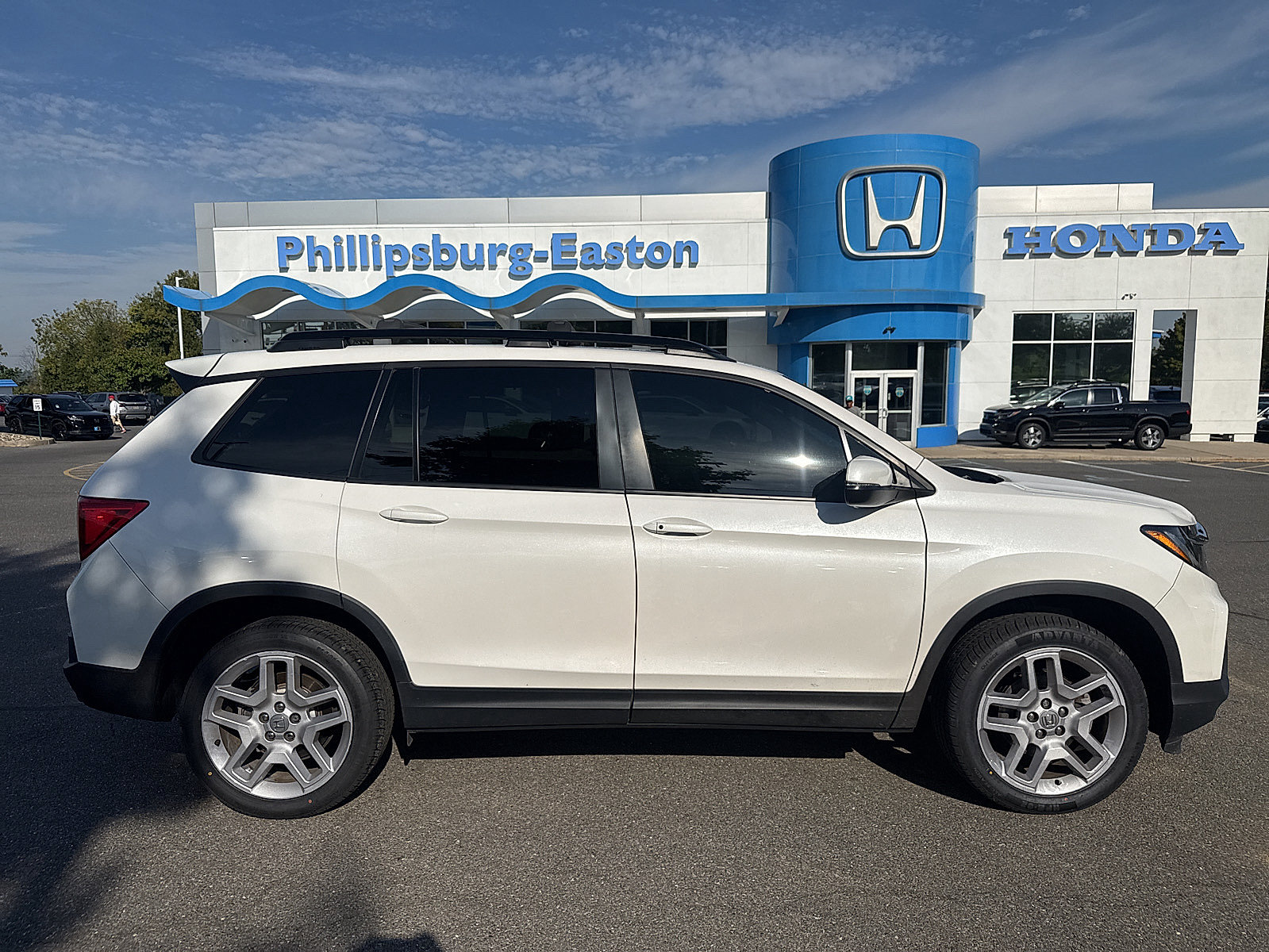 Used 2025 Honda Passport EX-L image 4