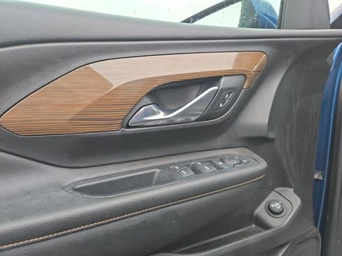 Used 2021 GMC Terrain SLE w/ Driver Convenience Package image 11