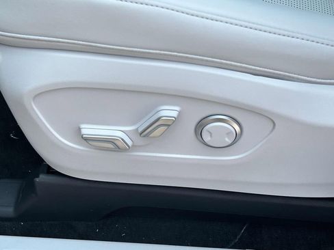 New 2026 Hyundai Ioniq 9 SEL image 16