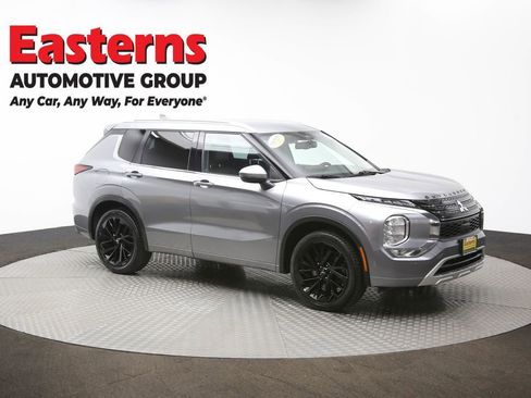 Used 2022 Mitsubishi Outlander SEL image 51