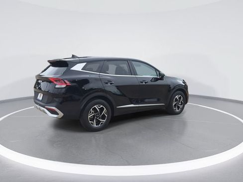 Used 2025 Kia Sportage LX FWD image 8