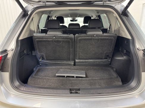 Used 2022 Volkswagen Tiguan SE image 24