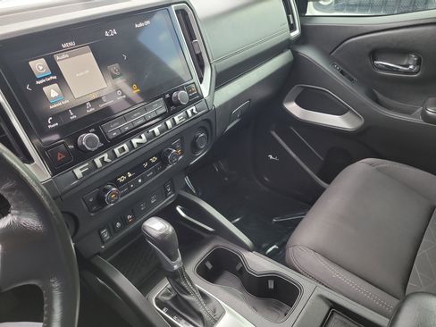 Used 2025 Nissan Frontier SV w/ SV Convenience Package image 20