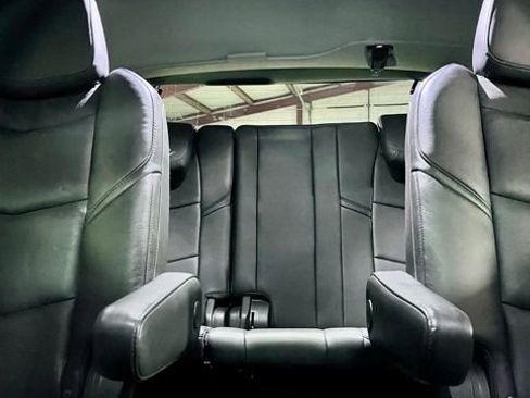 Used 2019 Cadillac Escalade Premium Luxury image 14