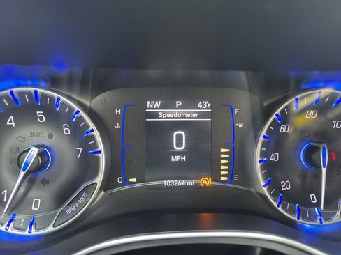 Used 2018 Chrysler Pacifica Touring-L w/ Premium Audio Group image 18