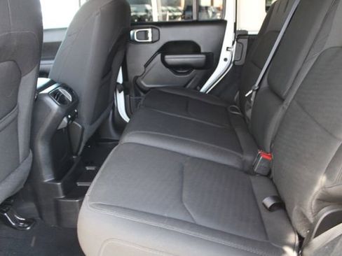 Used 2023 Jeep Wrangler Unlimited image 36