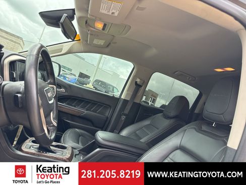 Used 2022 GMC Canyon Denali image 17