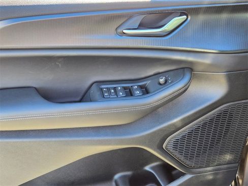 New 2025 Jeep Grand Cherokee L Laredo image 11