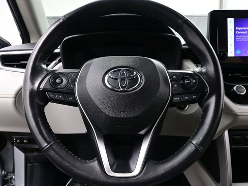 Used 2023 Toyota Corolla Cross LE image 22