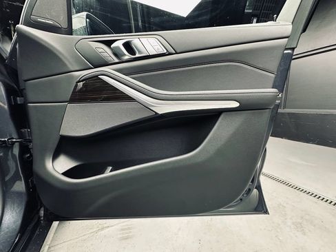 Used 2020 BMW X7 xDrive40i w/ Premium Package AWD/4WD image 32