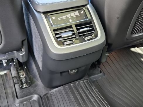 Certified 2023 Volvo XC90 B5 Plus AWD/4WD image 16