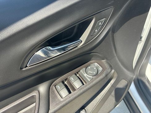 Used 2019 Chevrolet Equinox LT AWD/4WD image 14