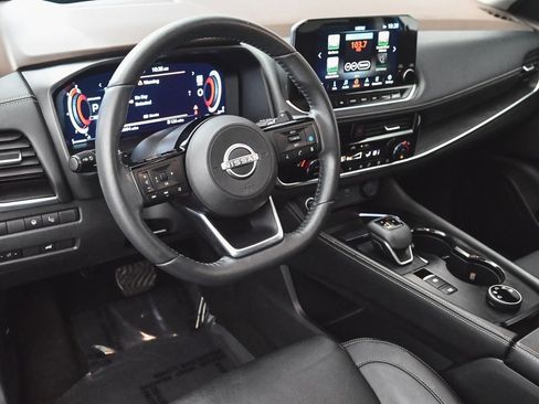 Used 2022 Nissan Rogue Platinum w/ Head-Up Display Package image 18