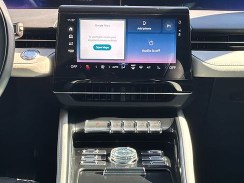 Used 2025 Lincoln Nautilus Reserve image 18