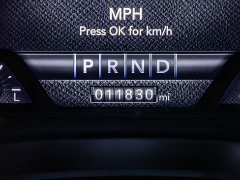 Used 2024 RAM 1500 Laramie AWD/4WD image 21