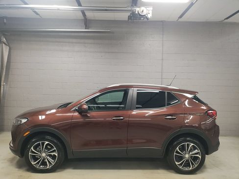 Used 2022 Buick Encore GX Select w/ Advanced Technology Package AWD/4WD image 17