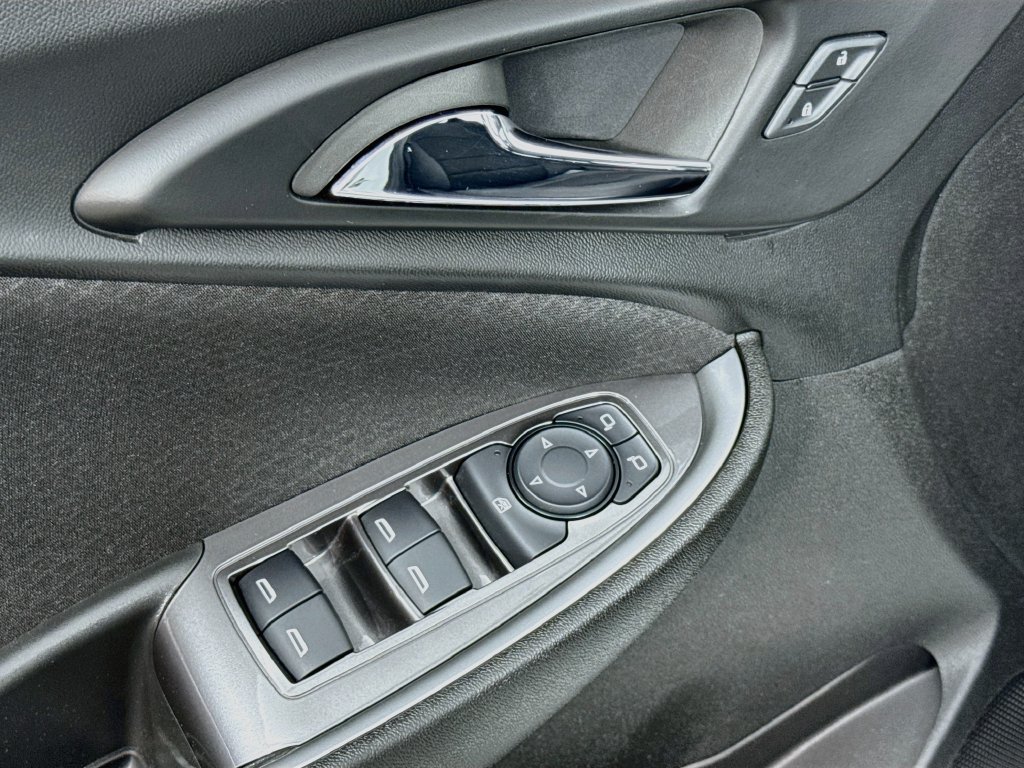 Used 2023 Chevrolet Malibu LS w/ Driver Confidence Package FWD image 17