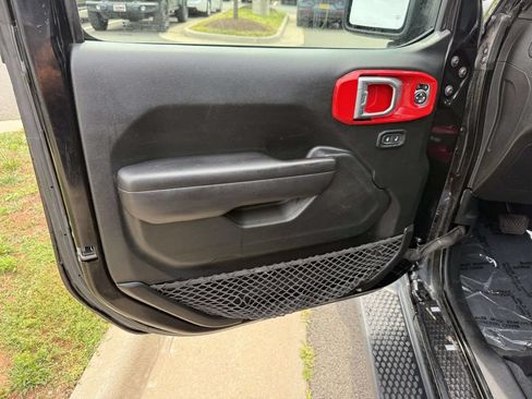 Used 2021 Jeep Wrangler Unlimited Sport AWD/4WD image 32