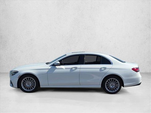 Used 2022 Mercedes-Benz E 350 Sedan image 9