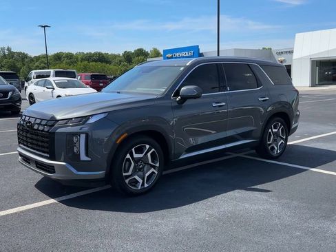 Used 2024 Hyundai Palisade SEL w/ Premium Package AWD/4WD image 4