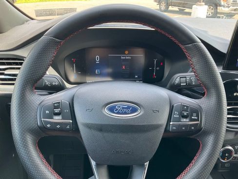 Used 2025 Ford Escape ST-Line Select AWD/4WD image 7