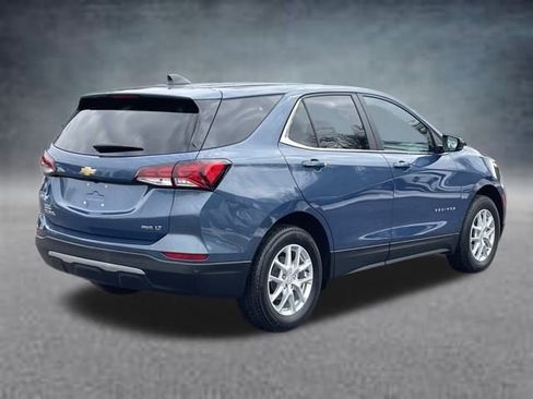 Used 2024 Chevrolet Equinox LT image 3