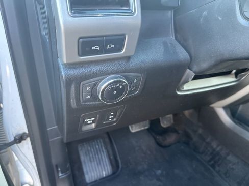 Used 2018 Ford F150 Lariat w/ Equipment Group 502A Luxury image 20