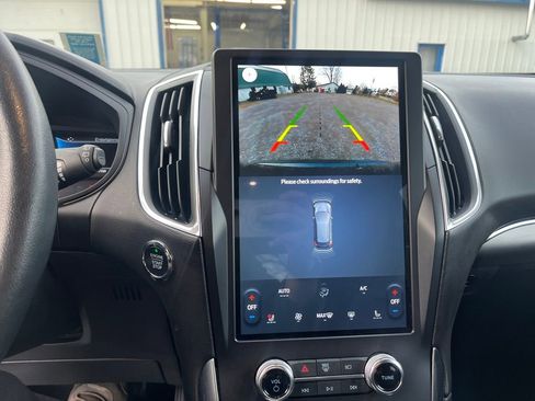 Used 2024 Ford Edge Titanium image 25