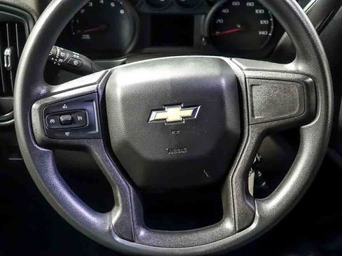 Certified 2022 Chevrolet Silverado 2500 Custom w/ Custom Value Package AWD/4WD image 18