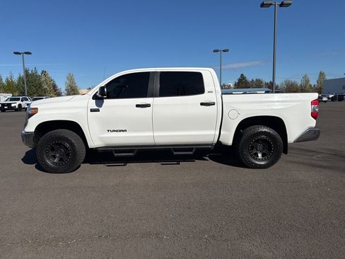 Used 2018 Toyota Tundra SR5 image 4