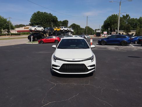 Used 2024 Toyota Corolla SE FWD image 13
