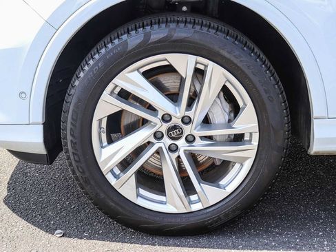 Used 2023 Audi Q7 3.0T Premium Plus w/ Premium Plus Package AWD/4WD image 9