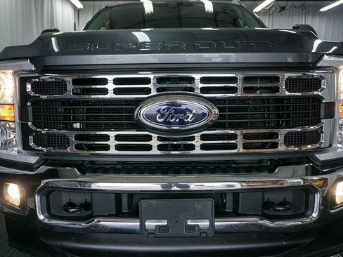 Used 2024 Ford F250 XLT image 3