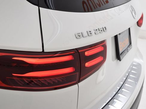 Certified 2024 Mercedes-Benz GLB 250 image 13