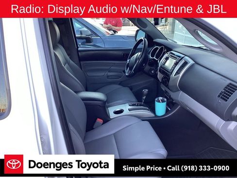 Used 2013 Toyota Tacoma 4x4 Double Cab w/ Limited Pkg image 9