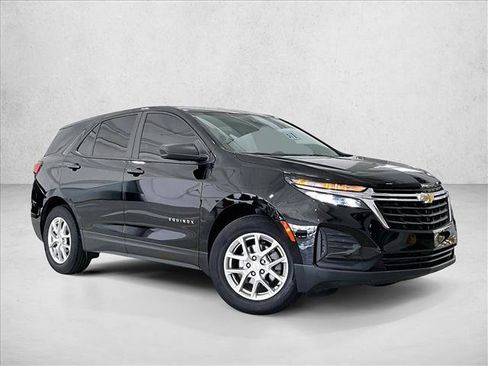 Used 2023 Chevrolet Equinox LS w/ LS Convenience Package FWD image 12