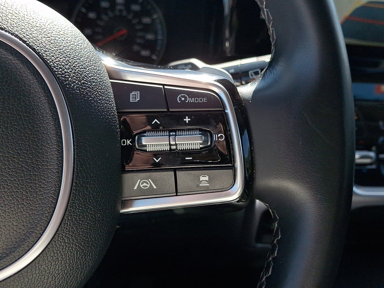 Used 2023 Kia Sorento EX AWD/4WD image 24