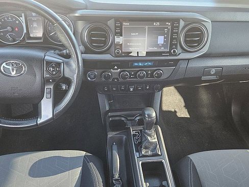 Used 2020 Chevrolet Silverado 1500 LT w/ All-Star Edition AWD/4WD image 9
