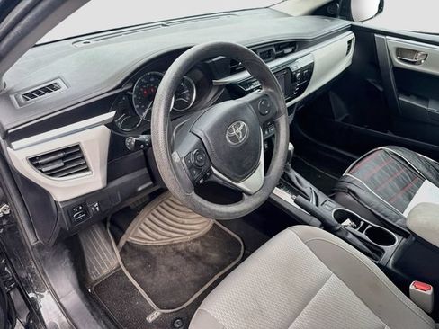 Used 2015 Toyota Corolla LE FWD image 13